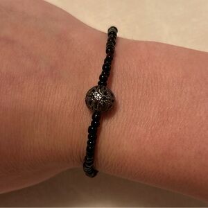 Hand made beaded bracelet 🖤